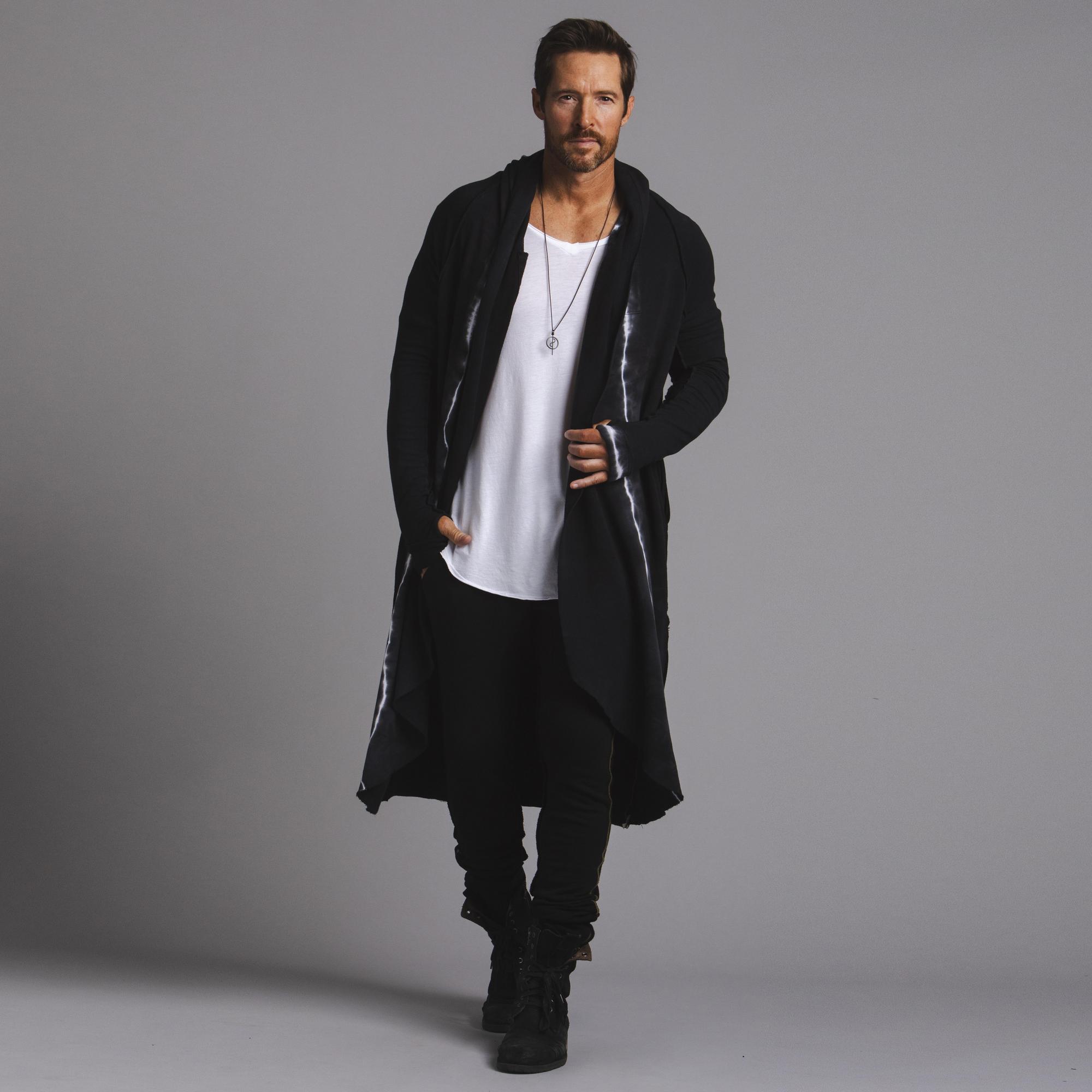 Male modeling light bolt kairos duster